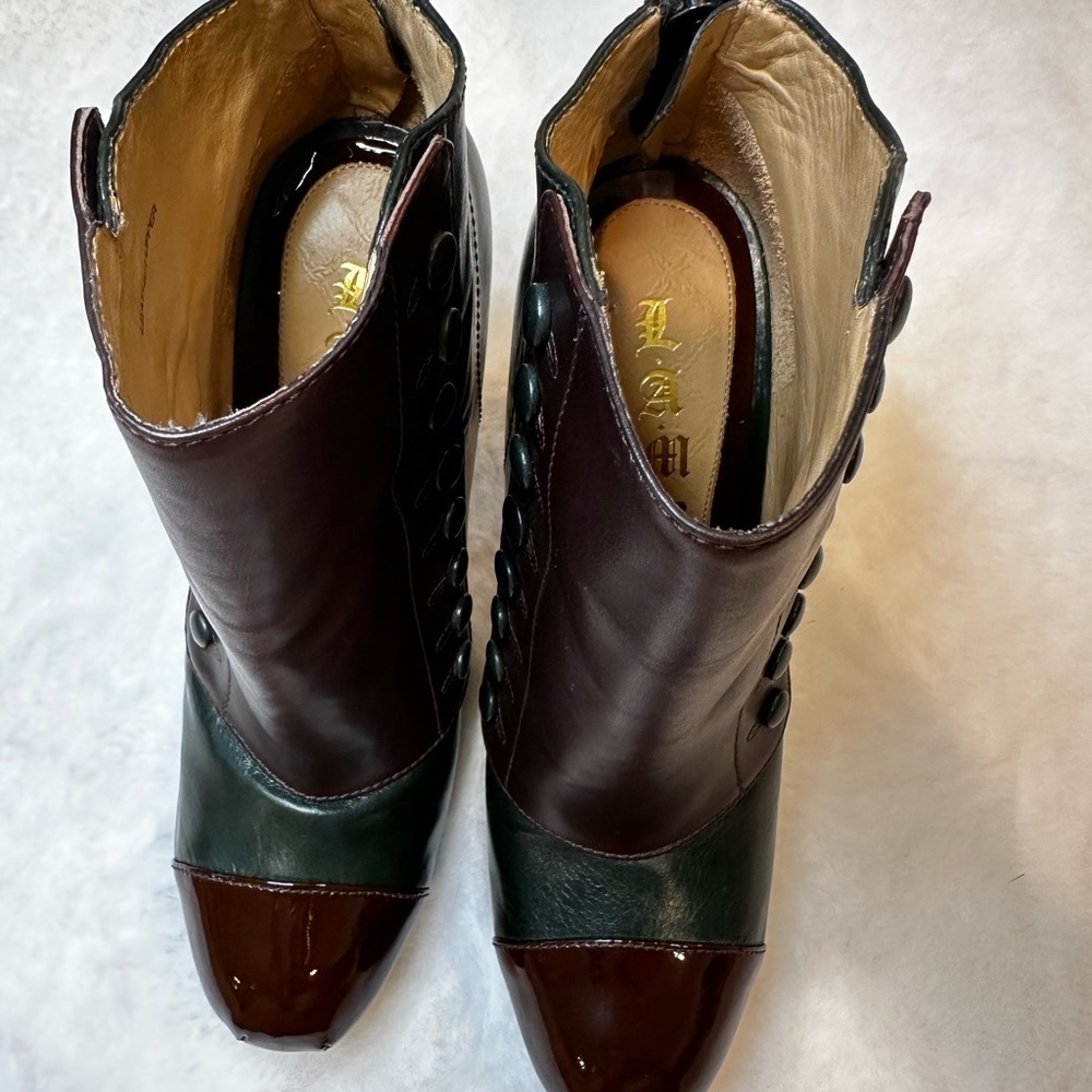 LAMB Elegant Brown and Green Women's Boots - Picture 9 of 9